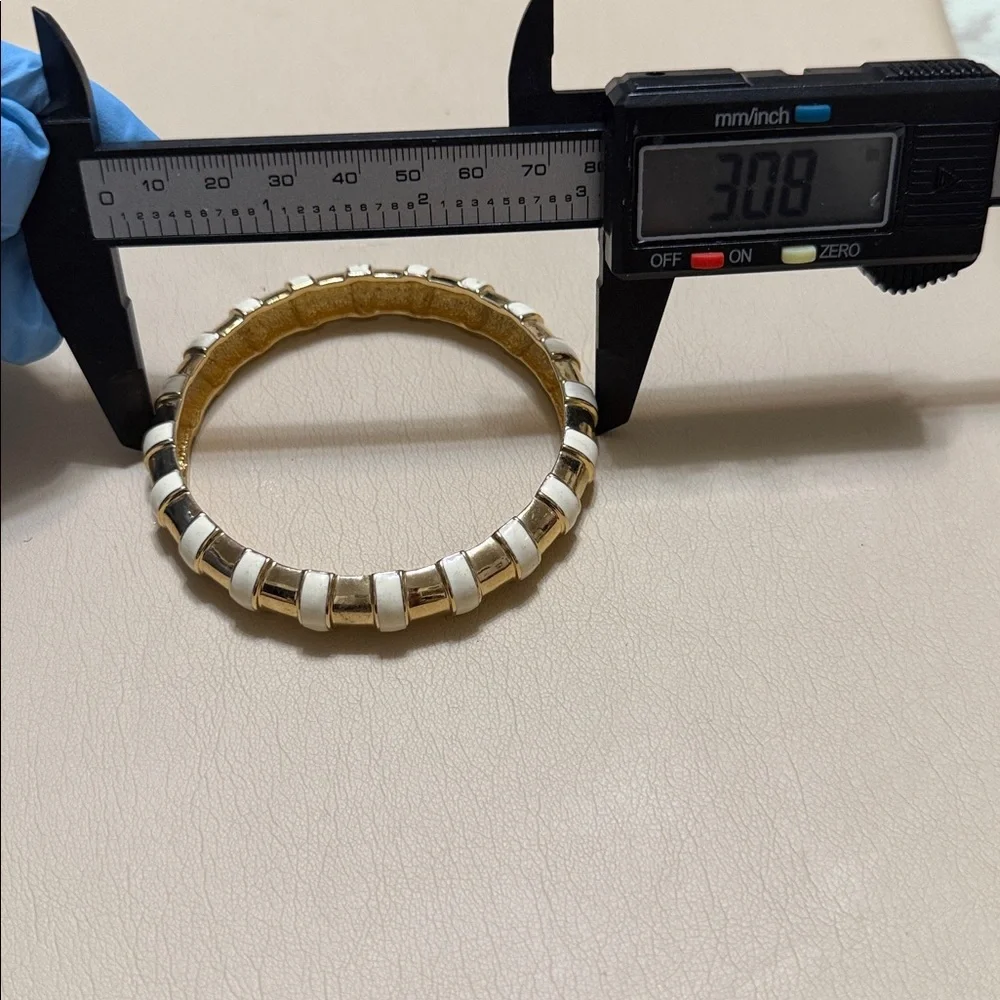 RLL LAUREN RALPH LAUREN Off-White Enamel Gold Tone Striped Bengal Bracelet